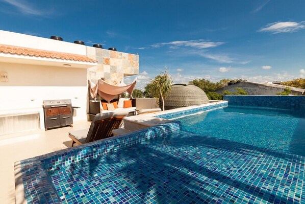 Alberca al aire libre 