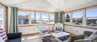 Les Bon Temps is a beautiful 3 Bedroom/2 Bath home on Chincoteague Island.