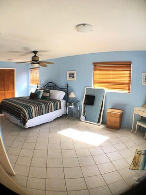 2 bedrooms, desk, iron/ironing board, free WiFi