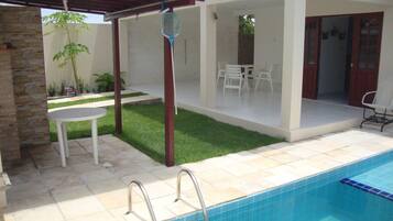 Piscina externa