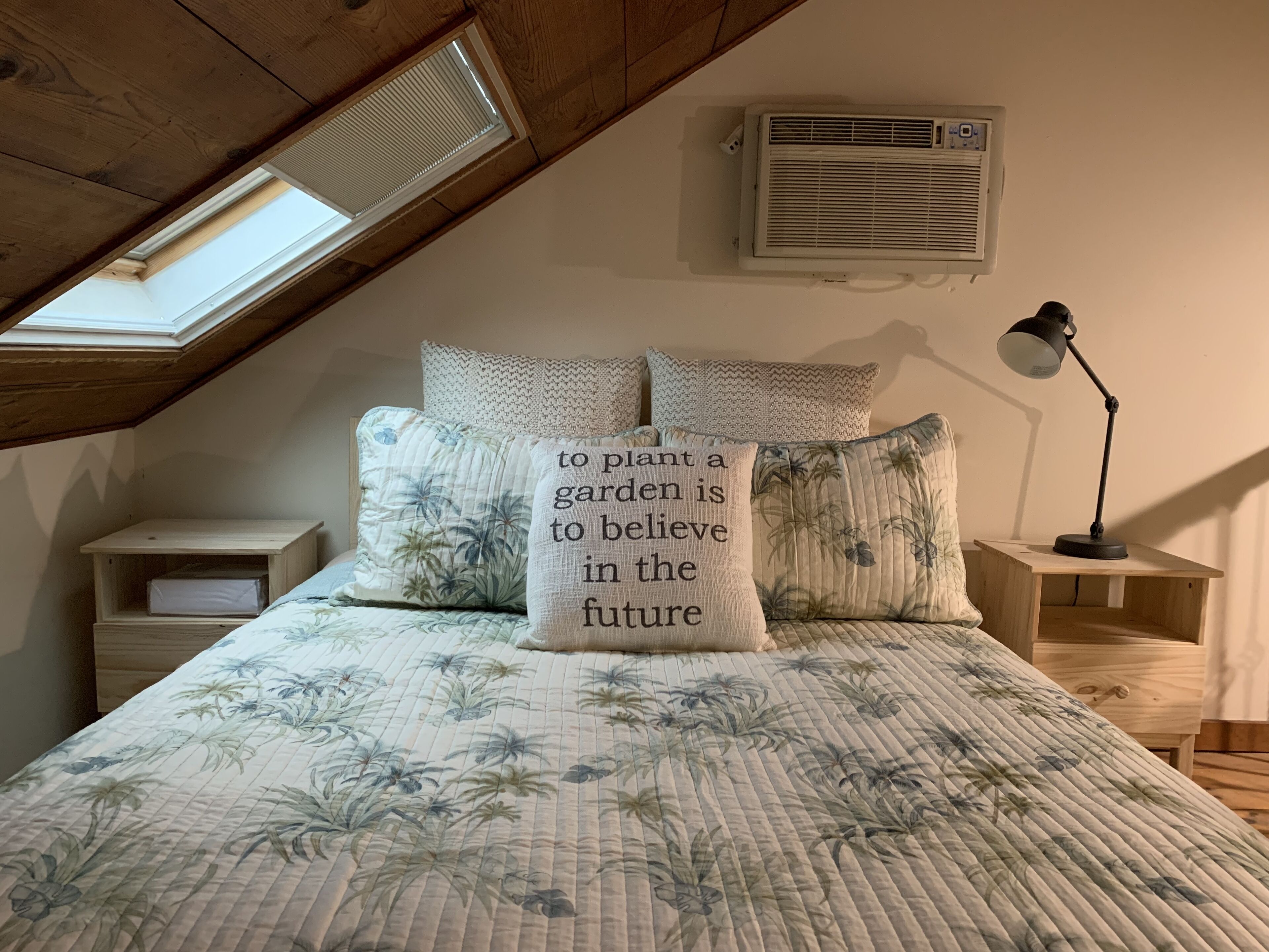 2 quartos, ferros/tábuas de passar roupa, Wi-Fi, roupa de cama