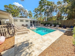 A heated pool - Luxury Old Seagrove Retreat, Walk to Beach / Seaside, Private Heated Pool, Game Room, Pet Friendl... (Seagrove Beach)