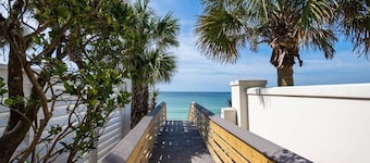 The Hideaway, Private Heated Pool, Game Room, Pet Friendly, Available August 16-22!