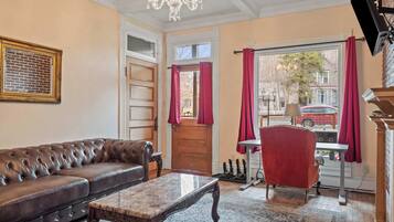 TV, fireplace, offices