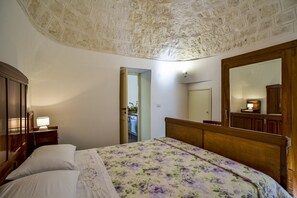 1 室のベッドルーム、WiFi (無料)、ベッドシーツ