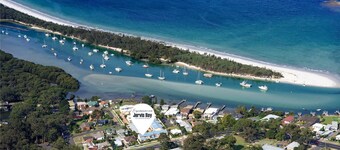 The Porthole of Huskisson by Experience Jervis Bay