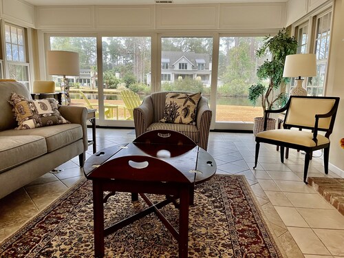 Overlooks Egret Island in Baynard Park. Pet friendly, pool and large lawn.