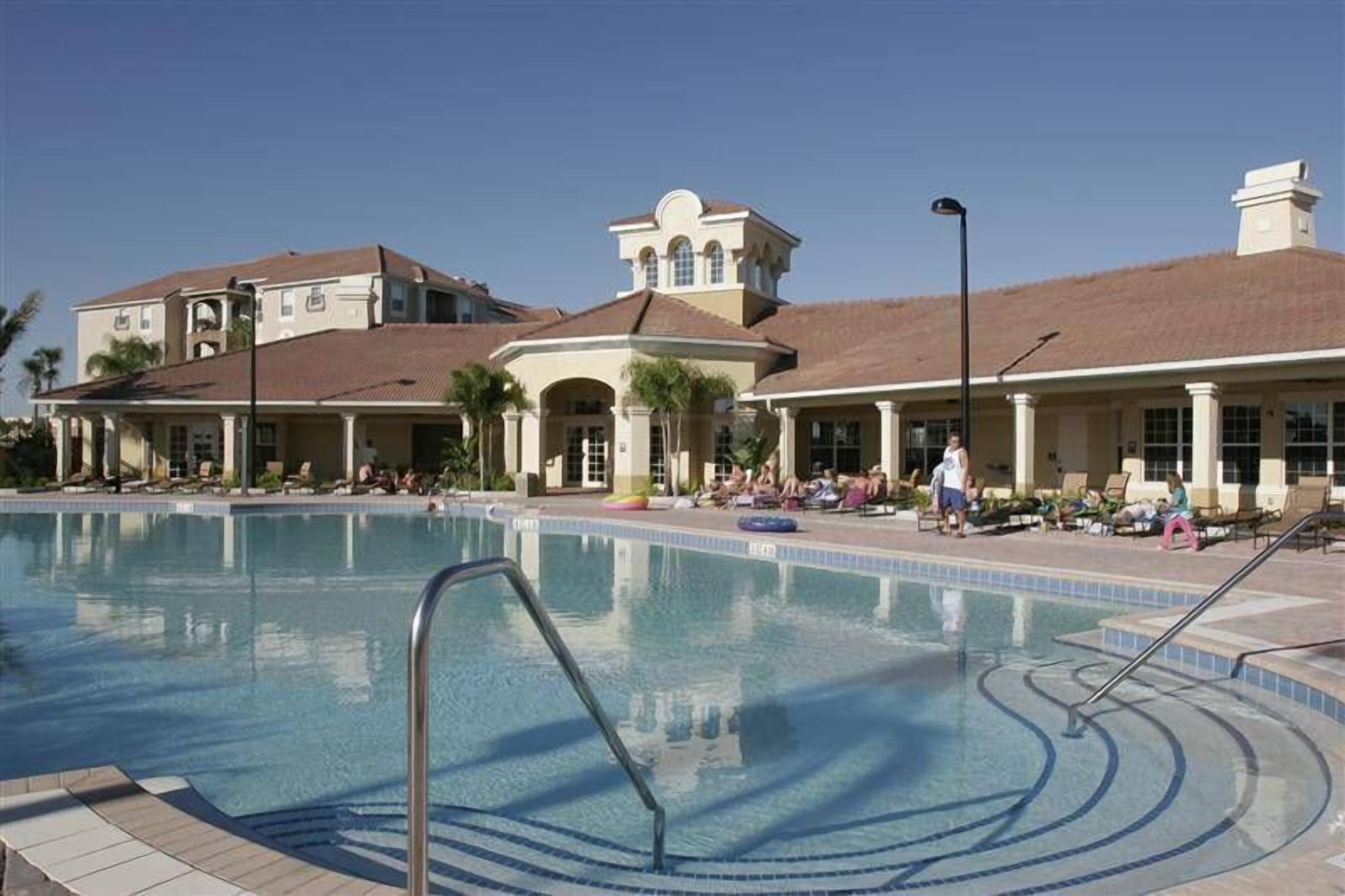 Vista Cay 5 Star Resort! Packed with amenities. Near Disney & Convention Ctr.