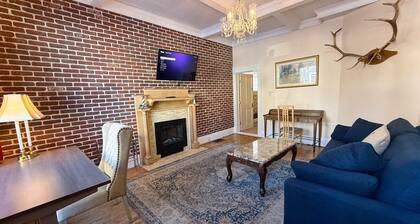 Cozy Historic Condo, Pet Friendly, Copper Mountain