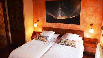 3 slaapkamers, een strijkplank/strijkijzer, gratis wifi, beddengoed