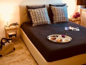 4 bedrooms, iron/ironing board, travel cot, free WiFi