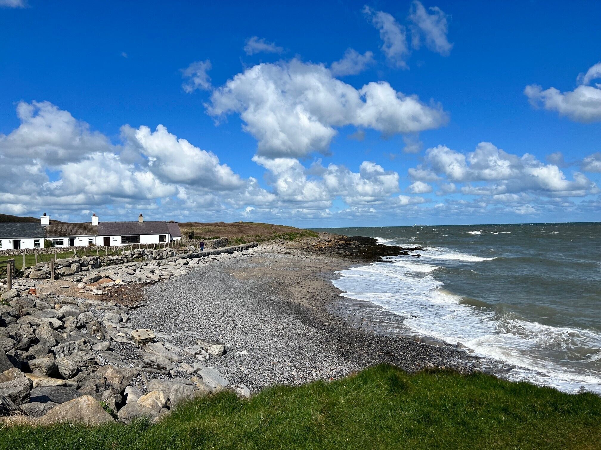 Una spiaggia nelle vicinanze