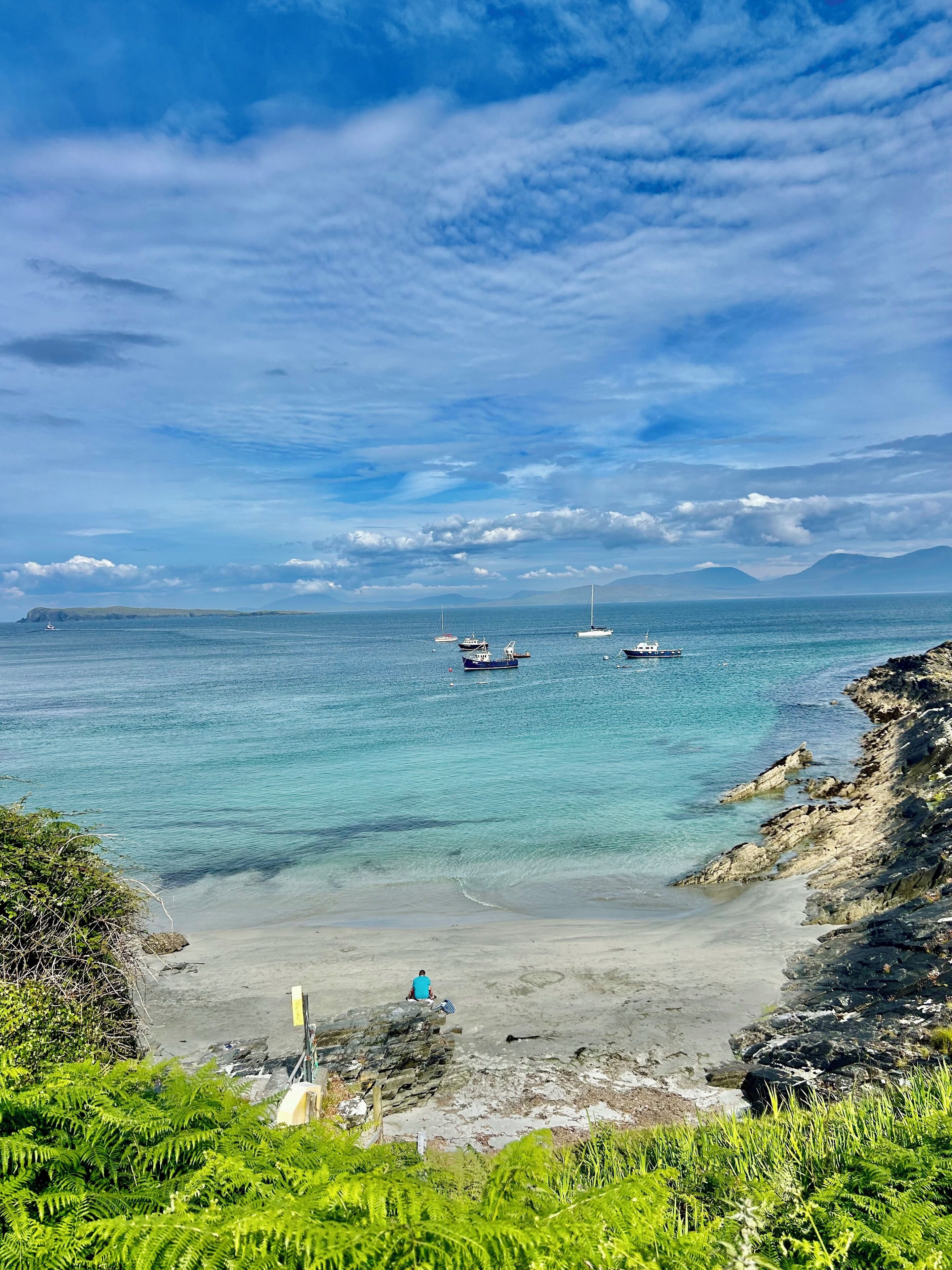 Beach nearby, sun loungers