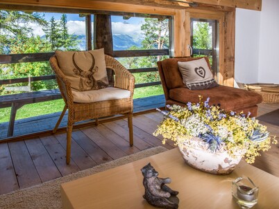 Magnificent little chalet on the trail <br>La gouille à l'ours