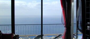 Luxury Villa With Private Heated Pool, Games  Room, 160 degrees sea view, WiFi