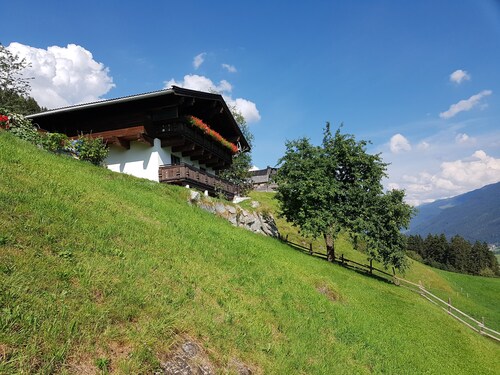Chalet Mühlberg, Detached near the ski areas Wildkogel and Kitzbühel Alps.