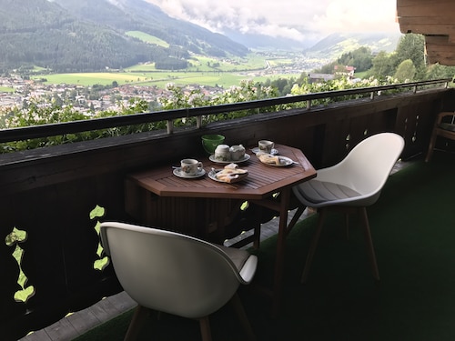 Freistehendes Chalet in der Nähe der Skigebiete Wildkogel und Kitzbühleralpen