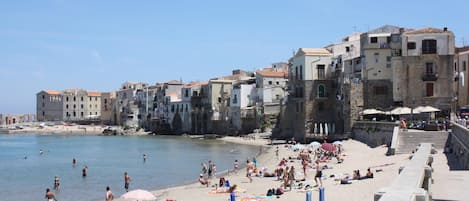 Beach nearby, beach towels