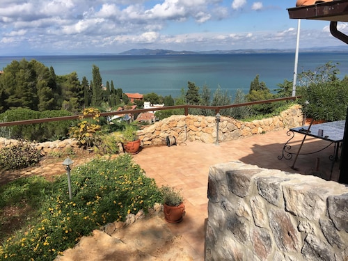 „BLUE HOUSE“ schöne Doppelhaus Villa mit atemberaubendem Blick