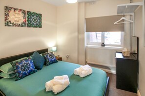 1 camera, ferro/asse da stiro, Wi-Fi, lenzuola