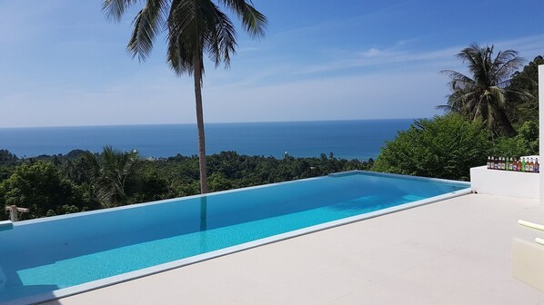 An infinity pool
