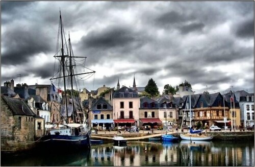 FANTASTIC 16th CENTURY MANOR - CENTRAL AND STEPS FROM SAINT GOUSTAN