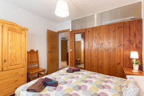2 Schlafzimmer, Bügeleisen/Bügelbrett, WLAN, Bettwäsche