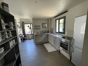 Fridge, microwave, oven, stovetop - House for 4/5 people, beaches and shops 400 m away (Arradon)