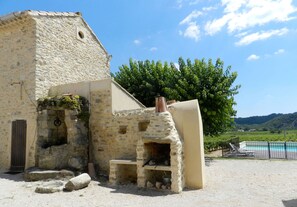Property grounds - Provencal farmhouse (3 independent houses) in a vineyard (Cavillargues)
