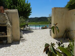 Property grounds - Provencal farmhouse (3 independent houses) in a vineyard (Cavillargues)