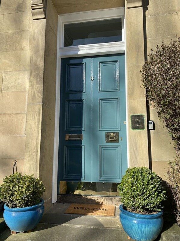 Exterior detail - Beautiful Apartment On The Edge Of Edinburgh’s Historic New Town (Edinburgh)