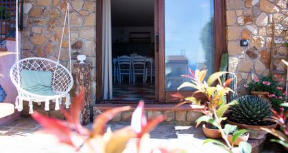 Stately home with private garden- Cefalù S.Ambrogio