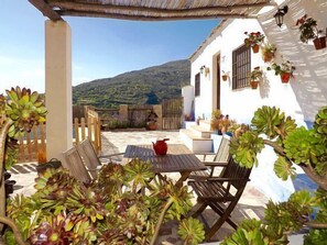Outdoor dining - Self catering La Encina for 8 people (Lanjarón)