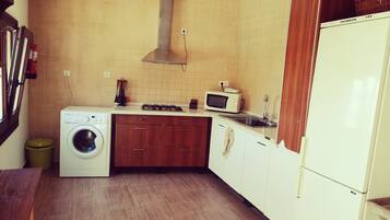 Fridge, microwave, coffee/tea maker, toaster