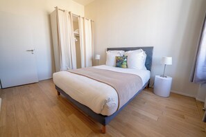 2 bedrooms, iron/ironing board, WiFi, bed sheets - Splendid T3 of standing, facing the Public Garden for 4 people and complete (Bordeaux)