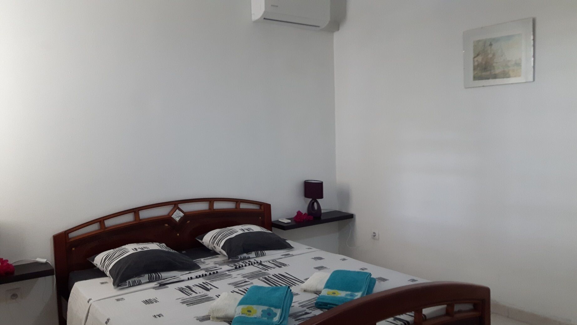 3 bedrooms, iron/ironing board, travel crib, free WiFi