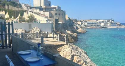 Cabanon Front De Mer, AccĂšs Mer, proche Vieux-Port Marseille