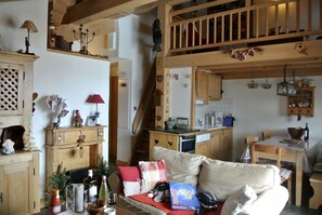 تلفزيون ذكي، مشغل دي في دي، كُتُب، ستيريو