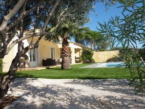 Exterior - Charming villa with heated pool in quiet, 6/8 people, Gulf of St Tropez (Le Plan-De-La-Tour)