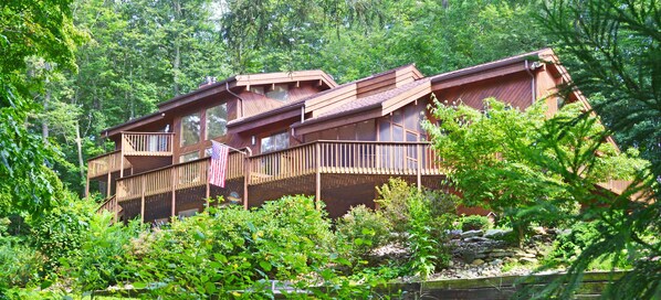 المنشأة من الخارج