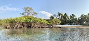 Am Strand, Liegestühle, Strandtücher