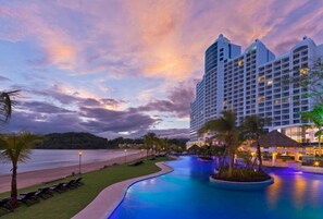 Pool - Grand Panoramic Ocean View Property in Panama (Veracruz)