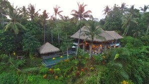 Exterior - Stylish Open Air Villa in Best Ubud, Bali Location! (Kemenuh)