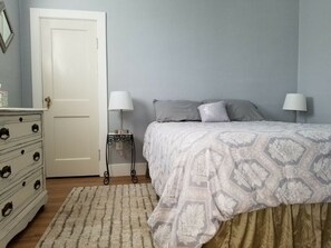 2 chambres, fer et planche à repasser, Wi-Fi gratuit, draps fournis