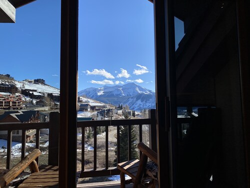 Getaway in CB with your family @ 4 bedroom Penthouse@Black Bear Lodge! 