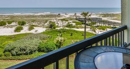 Beautiful Oceanfront Condo With Breathtaking Beach Views