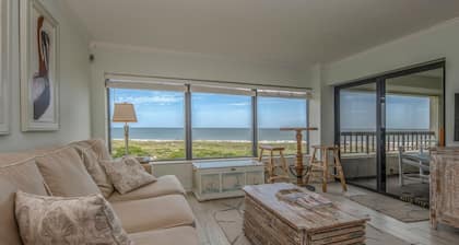 Prachtige Oceanfront Condo met adembenemend uitzicht op het strand 