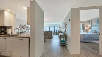 1 bedroom, iron/ironing board, WiFi (free), bed sheets
