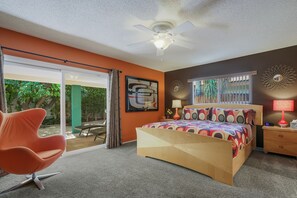 4 bedrooms, iron/ironing board, travel cot, free WiFi - Close to Downtown Palm Springs!  Great Location! (Palm Springs)