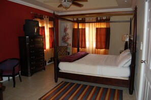 4 habitaciones, escritorio, tabla de planchar con plancha y wifi